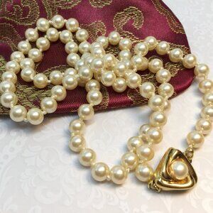 Liz Claiborne Vintage Faux Pearl 24” Necklace